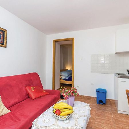 1 Bedroom Nice Apartment In Senj Сень Екстер'єр фото