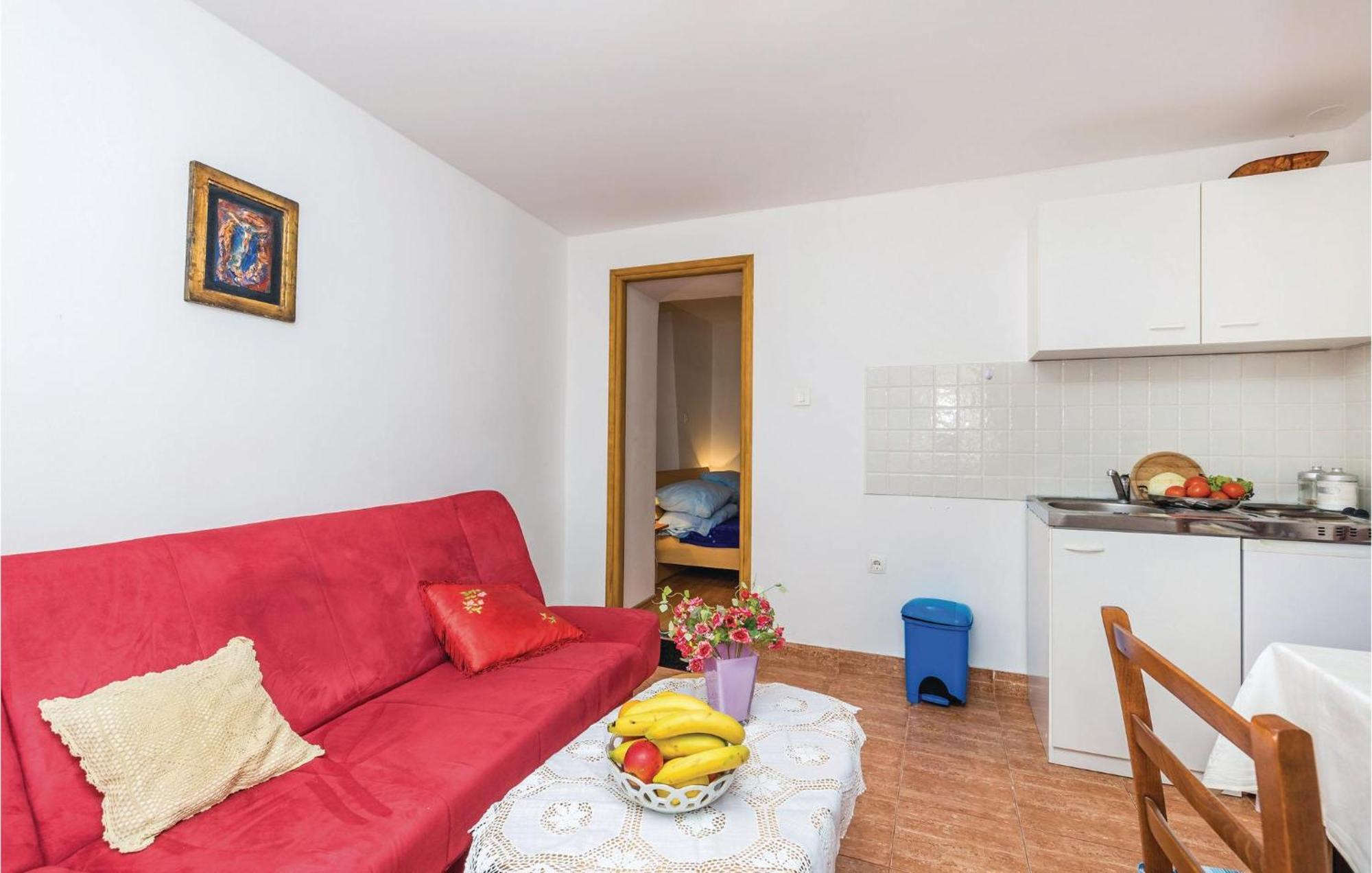 1 Bedroom Nice Apartment In Senj Сень Екстер'єр фото
