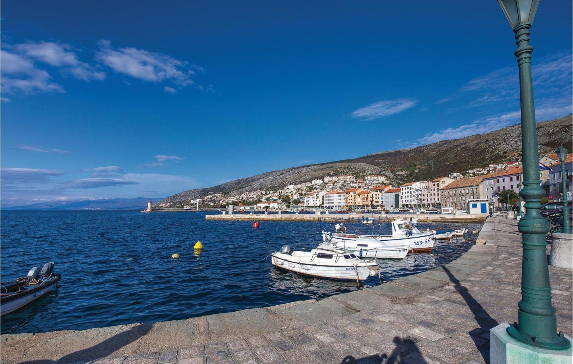 1 Bedroom Nice Apartment In Senj Сень Екстер'єр фото